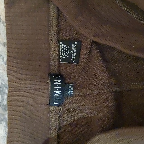 Camo Track Suit Size M Top, Size S Bottom - Picture 5 of 8